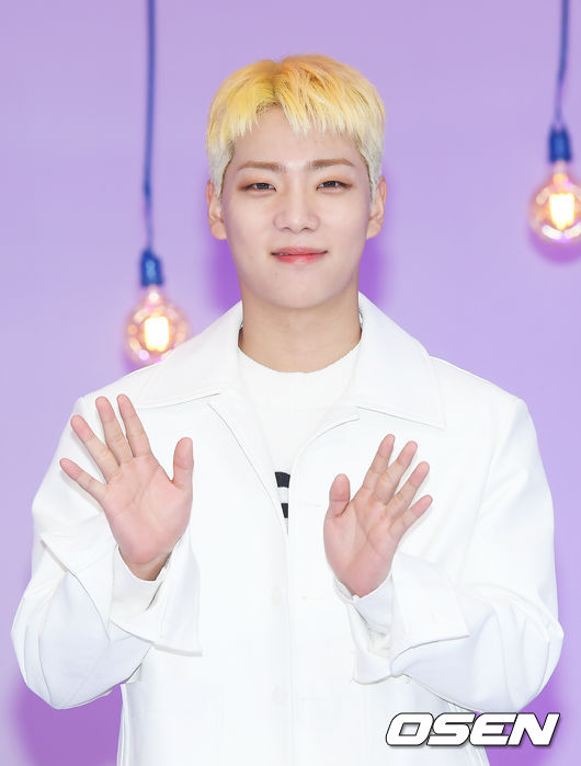 On the afternoon of the afternoon, a photo time event was held before the recording of TBS Fact Insta at TBS Open Studio in Sangam-dong, Seoul Mapo-gu.The group ONF (ONF) RCA has the photo time.