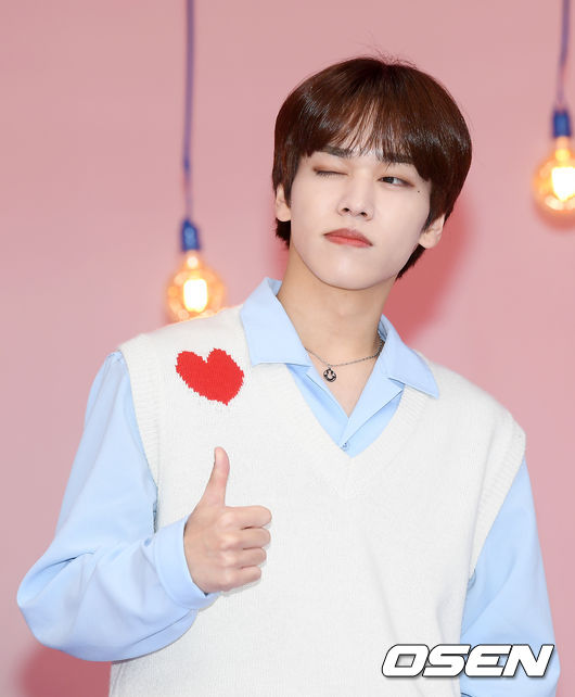 On the afternoon of the afternoon, a photo time event was held before the recording of TBS Fact Insta at the Sangam-dong TBS open studio in Seoul Mapo District.Group ONF (ONF) Yu Hakusho has photo time.