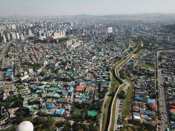 문화재보호구역으로 지정된 수원 남수동과 지동 일대. 수원시