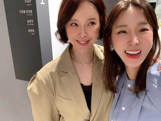 Broadcaster Lee Ji-hye released a self-portrait taken with his best friend Baek Ji-young.On the 2nd, Lee Ji-hye posted two photos on his instagram .The photo shows Lee Ji-hye and his best friend Baek Ji-young standing side by side, and Baek Ji-young is making a comical look next to Lee Ji-hye.Lee Ji-hye is also laughing and smiling.Lee Ji-hye added, My best friend is a long time ago. I have been recording # now # my best friend # My best friend # # My best friend # My best friend #On the other hand, Lee Ji-hye married her Husband and has a daughter, Tae-ri, under her circumstances.Photo = Lee Ji-hye Instagram  