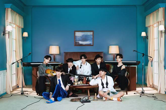 방탄소년단 ‘BE (Deluxe Edition)’ 콘셉트 포토(사진=빅히트엔터테인먼트)