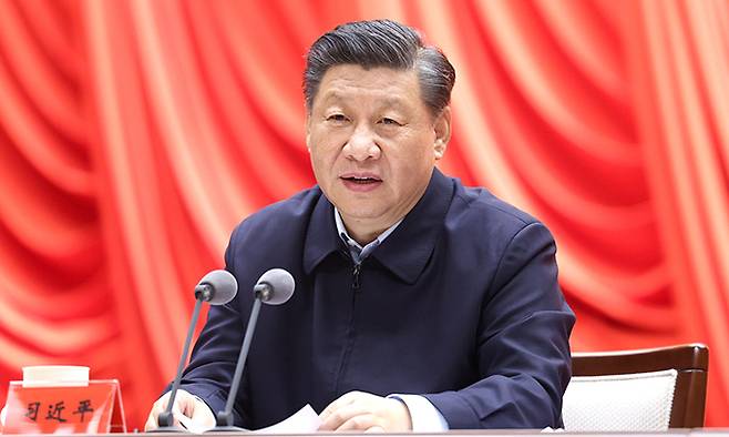 시진핑 중국 국가주석이 지난 1일 베이징의 중앙당교에서 열린 청년 간부 양성반 개학식에 참석해 연설하고 있다. 베이징=신화연합뉴스