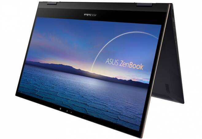 OLED 4K 디스플레이를 장착한 투인원 노트북 '에이수스 젠북 플립S UX371' /사진=에이수스코리아