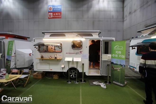지하 주차장 출입이 가능한 에어 카라반 HIT PLUS