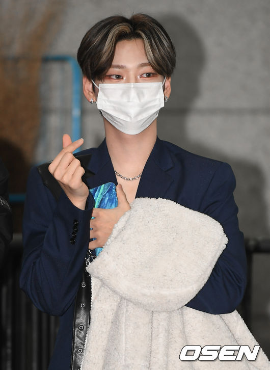MBC M Show Champion was recorded at MBC Dream Center in Ilsan-dong, Goyang City, on the afternoon of the 10th.WEi (WEi) River stone poses for reporters