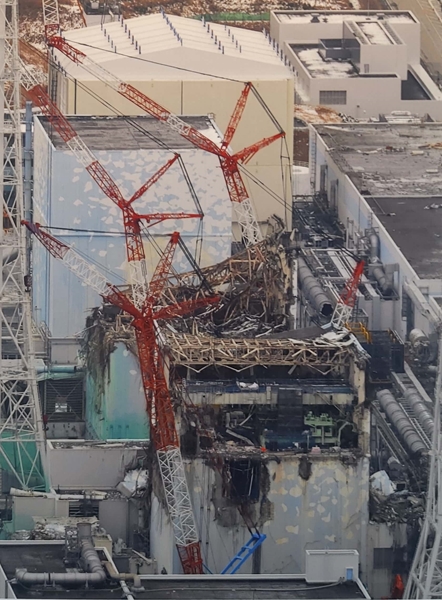 (도쿄 교도=연합뉴스) 동일본대지진 당시 수소 폭발로 원자로 건물이 붕괴한 후쿠시마 제1원전 1호기의 사고 1년 후 모습. [자료사진]