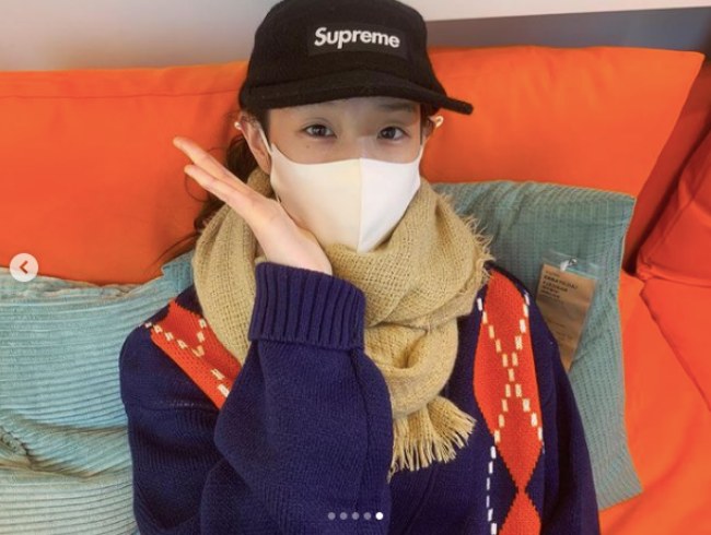 Icon of Diet Park Bo Ram reported on the recent loss of weight.Park Bo Ram posted several photos on his SNS on the 15th with an article entitled Things that passed.In the public photos, Park Bo Ram is enjoying his leisure in his daily comfortable attire; Park Bo Ram looks at Camera in a lovely pose.Park Bo Ram, who is covered in his face with his hat and mask, is a Park Bo Ram, who looks younger with a lean jawline and a small face.Park Bo Ram is receiving much attention for his healthy appearance, which he has kept thoroughly after losing 32kg before his debut as a singer.park bo ram SNS