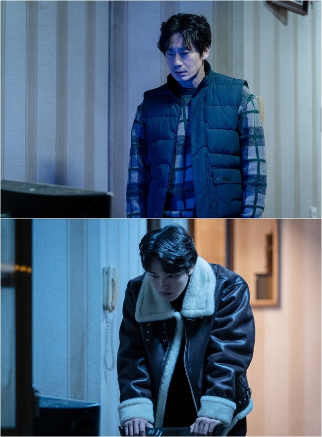Monster opens the second act of intenseness.JTBC gilt drama Monster (playplayplay by Kim Soo-jin/directed by Shim Na-yeon) will begin the second act of Satya Tracking starting from the 9th episode, which will air on March 19.Monster was in a new phase with the death of the serial killer Gangjin High School Muk (Lee Kyu-hoe).Move and Joo Won, who have been one step closer to the devastating Satya through 20 years.But the death of Gangjin High School Mook, who left the message Dong Sik, Yoo Yeon I am not me, predicted a strong aftermath.What will be Satya in the disappearance of Lee Yu-yeon (Moon Joo-yeon) who is in the labyrinth again, behind the death of Gangjin High School Mook, what secrets are hidden, and the deeper mystery is sweeping the room.So the production team pointed out the point of watching the second act that should never be missed.What is the direction of Shin Ha-gyun x Ji Jin-gu, dangerous Confidential Assignment, which became Monster to catch # Monster?The relationship between Move-style and Joo Won, who constantly guarded and provoked each other, was met with an inflection point.Movesik was engulfed in anger when he found Kang Min-jungs finger in the basement of Gangjin High School Muk.The faces of the victims families who lived in hellish nightmares for 20 years were brushed and burned with the commitment to somehow catch Gangjin High School.He knew that murder without a body was impossible to prosecute, so he recalled the grave.Even if it was breaking laws and principles, he wanted to end the tragedy even if he was a Monster, as he said, There is no way to be a Monster to catch guys like Monster.As soon as he learned all the facts, he was confused, but his heart was filled with empathy and compassion.He was also regretting and rebuking Choices, who brought Lee Geum-hwa (Cha Cheong-hwa) as a bait for the trap investigation.Move-style proposed a dangerous deal, saying, After Flexibility is found, Han Kyung-wi handcuffs my hand.Move and Joo Won, who went to Choices across the line to catch Gangjin High School Muk.Regenerate as a complete team and pursue Monster persistently and hotly.The shocking death of Lee Kyu-hoe, the serial killer, what is the secret?Gangjin High School Muk left a mystery until the moment of death.Gangjin High School, which brutally murdered people without any agitation, hanged himself on a fishing line and killed him.He adds doubts about why he did extreme Choices and how he could do it in the holding cell.In the previous 9th trailer, there is a growing suspicion that Gangjin High School is suspected of killing. I did not do it.The words of Gangjin High School Mook, who said, I gave it back to you, a flexible person, are also significant: if his argument is true, there is another Monster hiding somewhere.This suggests that Gangjin High School Muk had a secret.However, the case has returned to its origin with the death of Gangjin High School Muk, and Satya is in a deep fog.Where is Shin Ha-gyuns brother Moon Joo-yeon?! Satya of the case 20 years agoOn a perfectly different plate, Satya tracking is reset.Death of the heroic serial killer Monster Gangjin High School announced the existence of another Monster. The killer was caught, but the case was not over.Still, no one can be trusted, and anyone can be a variable.Gangjin High School, which said that if he brought his wife Yoon Mi-hye (Geo Ji-seung), who ran away, he would reveal where Lee Yu-yeon was, but he died leaving a mystery.The Satya of the Day was once again in the labyrinth twenty years ago, and attention has been focused on the people of Manyang, which has links to the events of the past twenty years.Park Jung-jae (Choi Dae-hoon), who was trapped in a mental hospital after Lee Yu-yeons disappearance, Nam Sang-bae (Chun Ho-jin), an investigator in charge of the case who identified Move-sik as a suspect at the time of the incident, Han Ki-hwan (Choi Jin-ho), who ended the case, Do Hae-won (Gil Hae-yeon) and Lee Chang-jin (Heo Sung-tae).As we approach Satya, another Monster will be hidden among those who are increasingly confused, and the reversal that no one expects continues.