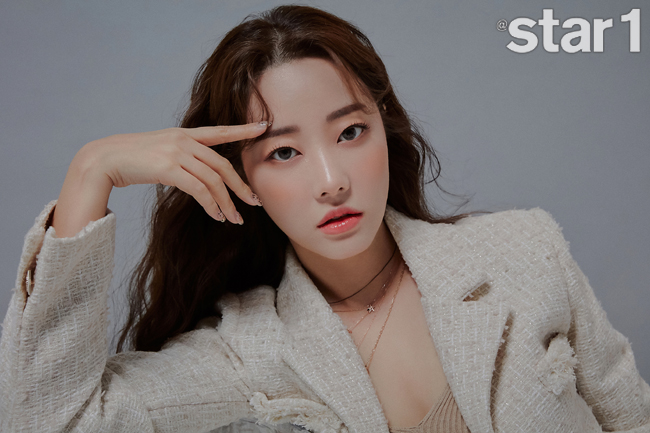 Actor Go Woo-ri, who made a comeback as a pop-up, charming Bang Ok-ju station on KBS Hello? Its Me!, took a photo shoot in the April issue of Star & Style Magazine in front of viewers.Go Woo-ri is a concept that shows elegant and chic charm, and has even snipered as well as a woman.HelloGo Woo-ri, who is appearing as a prisoner, said, Drama itself has comic elements and deals with the stories of warm families, so you can see them comfortably.I will be able to show my charm and fashion through the jade, so it will be a snowflake, he explained.When asked about the filming of Goddess Gangrim, who had gathered topics with his special appearance, he laughed when he replied, The filming site was so warm that I had a good eye, and I was healing at the scene where I went to work.In addition to his work, he has been working in various fields and said he would like to continue to reach the public through various SNS channels such as YouTube and TikTalk.In particular, he added that he will be enthusiastic about the year 2021 to be a level-up year.Go Woo-ris interview and picture that he wants to become an actor who naturally permeates the viewers side like a clothes on a crotch can be seen in the April issue of At Style Magazine.