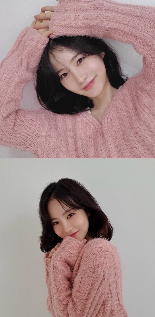 Actor Shin Ye-eun flaunted beautiful beauty like CherryOn the 18th, Shin Ye-eun wrote a picture on his Instagram with Cherrya bloom quickly.In the open photo, Shin Ye-eun smiles as he stares at the camera in a pink knit, his lovelyness is even more prominent with bright skin and pink lips with spring energy.Shin Ye-eun played in the JTBC drama The Number of Cases, which was broadcast last year.PhotoShin Ye-eun SNS