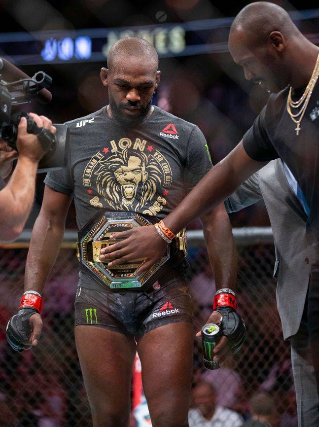 은가누의 타이틀 방어전 상대로 존 존스가 유력하다. ⓒ 뉴시스