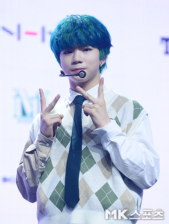 The group T1419 released its second single album BEFORE SUNRISE Part. 2 and had a showcase at Seogyo-Dong, Pan Square, Mapo-gu, Seoul on the afternoon of the 31st.T1419 Cichorium intybus var. foliosum has Phototime.