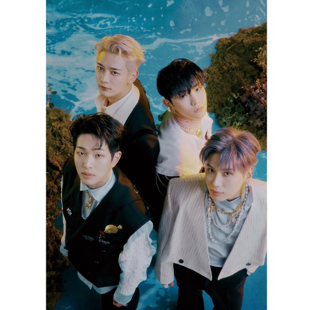Atlantis (Atlantis) by SHINee, the King of the Clean End Panel, takes off the veil.SHINee Regular 7th album repackage Atlantis will be released on various music sites at 6 pm on December 12, and consists of 12 songs including three OOnew songs including the title song Atlantis, Area and Days and Years.Especially, the title song Atlantis is a pop dance genre that gives a refreshing feeling of SHINee by the members cool vocals. The lyrics express the deep feelings that they first encountered through their loved ones in the unknown world Atlantis.Regarding this song, member Minho said, As soon as I heard it, I thought it was SHINee.The point of appreciation is that the Deep Deep part of the chorus can feel the feeling of going down to the deep sea, and it seems to fit well when you listen to it on a drive or walk. He said, I prepared it hard as it was saved.I can meet the upgraded refreshment of SHINee. In addition, Taemin said, I wanted to show SHINees refreshing feeling again.The rhythmical guitar sound of the introduction part is a killing point, and the seasonal feeling from now to Summer is well buried. OOOnew said, It is a good song to listen to Summer with a refreshing feeling.I will add fun to the music video, such as water drops moving in the sea elevator, and CG, which is lively. In addition, SHINee will be performing a special live broadcast SHINees Sailing: Finding Atlantis (SHINees Sailing: Finding Atlantis) on Naver V LIVE from 5 pm on the day before the release of the album, and will communicate with fans with various stories such as introduction of OOnew songs, album work behind-the-scenes, and activity spoilers.Meanwhile, SHINee Regular 7th album repackage Atlantis will be released on the 15th.