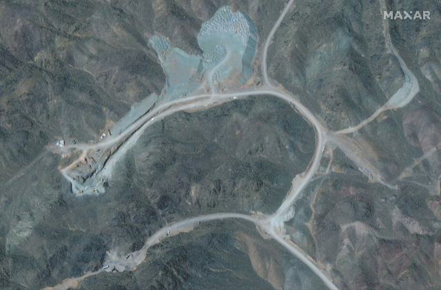 이란 나탄즈 핵시설의 위성 사진. 수도 테헤란에서 남쪽으로 250km 떨어진 곳이다. /로이터연합뉴스