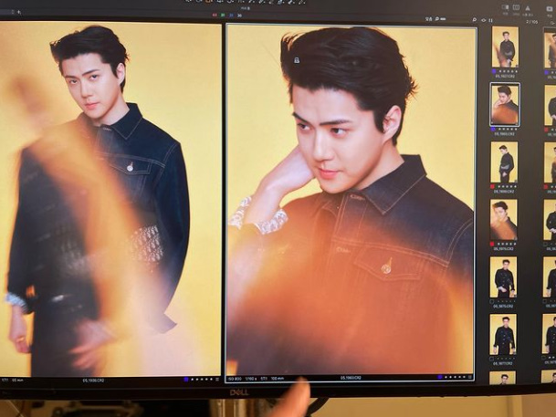 Group EXO Oh Se-hoon has released a picture shoot.Sehun posted a photo on his social media on Saturday.Sehun showed off his handsome side in a blue jacket in the photo, with Sehuns charms that show off his defiant yet handsome look.Sehun will appear on SBSs Were Breaking Up Now scheduled to air in 2021; Sehun will be working with Song Hye-kyo on Were Breaking Up Now.