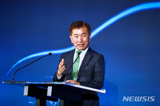 [서울=뉴시스] LG에너지솔루션 김종현 사장이 투자 발표 행사에서 인사말을 하고 있다.
