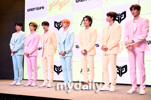 Boy group Stand Up Guys poses at the special album Again Showcase held at Seoul By Bongeunsa Temple Spiken Hall on the afternoon of the 19th.