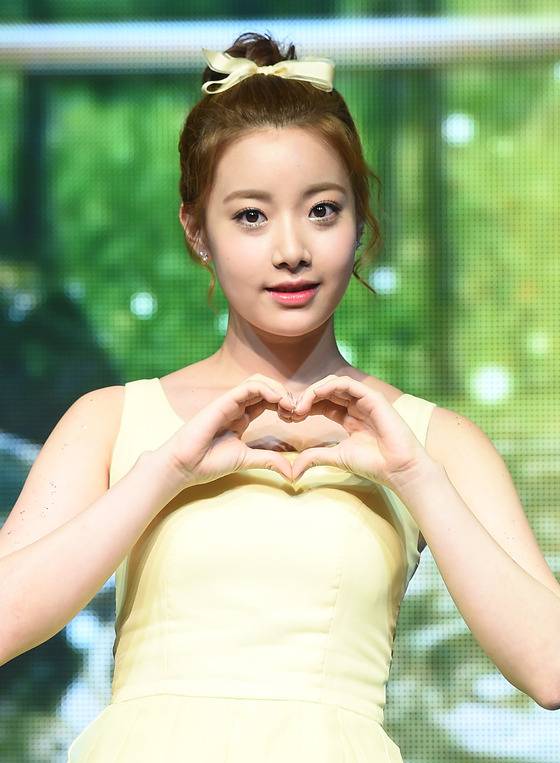 에이프릴 전 멤버 이현주