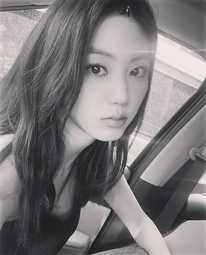 Group CLC Kwon Eunbin has revealed its current status.On April 30, Kwon Eunbin posted three photos on his instagram with an article entitled Strike in line with black and white.Kwon Eunbin in the open black and white photo boasts an alluring beauty.Kwon Eunbins distinctive features and elegant charm catch the eye.The netizens who watched the photos responded that they were too beautiful, attractive hit, picture even if they were just shot and beautiful atmosphere.Kwon Eunbin, who made his debut with the CLC Mini 3rd album REFRESH in 2016, was loved by many for his innocent visuals and youthful personality.Based on stable acting power, MBC Bad Papa KBS 2TV Dodo Solar Sol has been performed and TV Chosun What a Family is appearing.Meanwhile, Kwon Eunbin appears on KBS 2TV new drama Blue Spring from afar.