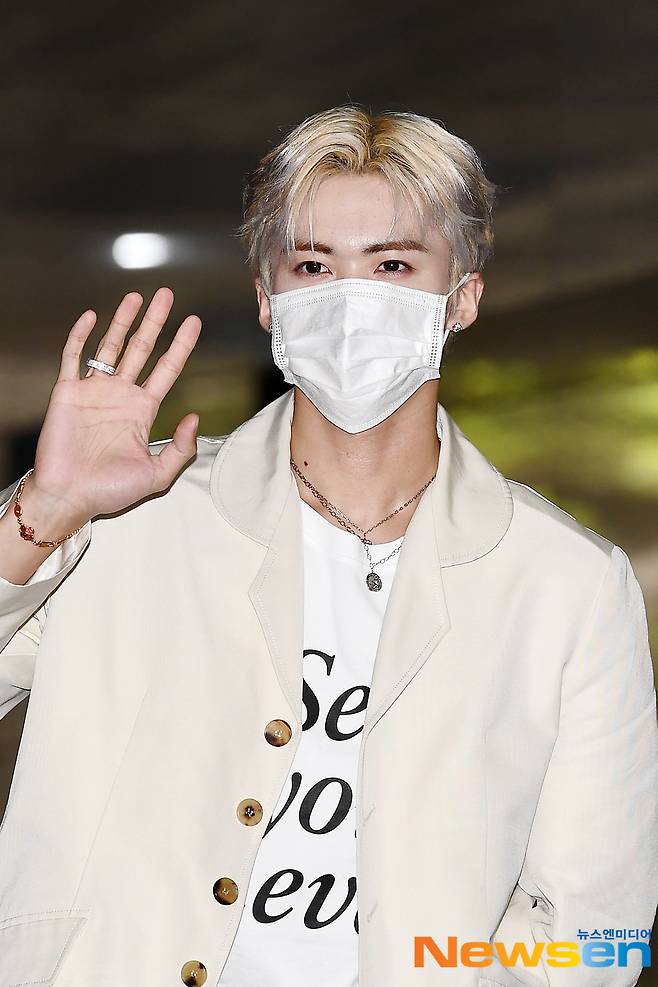 Pentagon member Yan An is entering the broadcasting station to attend the MBC every1 South Korean Foreigners recording at the MBC Dream Center in Goyanggi Province, Ilsan-gu, on May 7th.