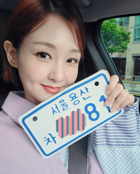 On the 7th, Oh Jin-yeon said through his Instagram, Oh Jin-yeon has +1 acquisition of the number plate!Why is it crushed because of the new Number plate? I will love you in the future, he said. Thank you for recommending the name of the Scooter.I will decide on the opinions. In the photo, Oh Jin-yeon stares at the camera with a new number plate, especially his inversion charm, which focuses attention.The netizens who watched this showed various reactions such as Wascoter!, I am so envious and Be careful.On the other hand, Oh Jin-yeon has been active in many entertainment programs such as Sook Hee-nee beauty salon, Deaths choice, and I am alive.