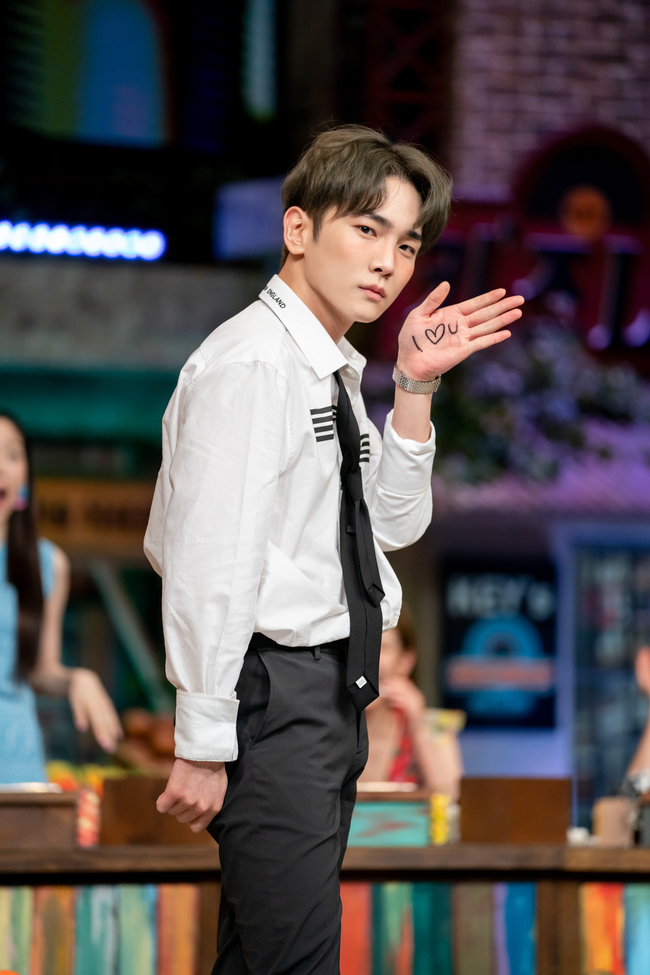 ITZY Top Model for BTS singing dictationTVN Amazing Saturday, which will be broadcast on May 8, will feature ITZYs Lia and Ryu Jin to deliver colorful laughter.On this day, ITZY Lia and Ryu Jin visited the studio. Ryu Jin introduced himself as Feces, Feces, and Feces.If you avoid my tip because you are not good, it will be helpful, he explained, and predicted the chemistry with Kim Dong-Hyun, a correct answer reader.Lia, on the other hand, expressed confidence that she was usually deaf, but when she needs to hear, she will open her ears.The full-scale dictation began, and on this day, the 11th confrontation with BTS was held.Ryu Jin, who confessed to the Feces of the Feces, Feces, and Feces, played a role in the reversal.Despite the song of the high degree, I went on a memorable trip alone and showed my skills. I also showed a big smile with Kim Dong-Hyun and a 100% Feces play.In addition, the drama Penthouse perfectly reproduced the vocalization of the star, such as a pleasant charm to catch the scene.Lia added fun to the puffs with a sincere look, and she was immersed in the lyrics, poured out her passion and played a crucial role in the moment with a sense of reasoning.In addition, Taeyeon and Catch Boy Pio, who are continuing to rise on the day, boasted their presence.On the other hand, Kim Dong-Hyun and the pride of the key have also raised interest.Kee and Kim Dong-Hyun, who argued for mixed opinions, caught the attention by making a make-up up bet with the proposal of Park Na-rae, who is in charge of make-up.In addition, the new game, Who is the Ending Fairy of the Day, was presented as a snack game on the day.As a game that matches the song title with the singer after watching the ending scene of the music broadcast, Top Model increased the tension by receiving a drink by showing a differentiated ending pose.The key, which became a music broadcasting aid fairy with myriad Amazing Saturday one-shot know-how, cheered on the new game, while the members were furiously burdened.