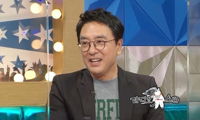 Confessions why Actor Kim Seung-woo bought Misunderstood by his wife, Actor Kim Nam-joo, during the scenario work.MBC Radio Star, which will be broadcast on May 19, is an art with Kim Seung-woo, Ye Ji-won, Kim Wan-sun and Brian, four all-rounder artists with versatile ability and artistic sense.Art! is featured.Kim Seung-woo is the representative of the entertainment industry Job Collector.In addition to his main activities, Actor, he has also been an MC for entertainment and current affairs programs, and is also the CEO of Actors agency.Kim Seung-woo, who has recently burned an art soul, said, Last year, I showed an omnibus movie that tied up short films.We are about to release a web drama called Stock, he said, referring to his current status as a film director and drama director.Kim Seung-woo, who transformed into a director, reveals an anecdote that bought his wife Kim Nam-joos Misunderstood during the scenario work.I saw the script of the melodrama and I wrote the lyrics, My wife was Misunderstood when I saw it.It really raises curiosity about what happened to the couple.Kim Seung-woo, who is also a professional entertainer, reveals his ambition to covet Radio Star MC spot as soon as he appears on the recording site, and will share the sympathy of Radio Star 4MC by telling MCs troubles.Above all, he said, I got better between the couple when I was doing MC, and said that he was Confessions for the talk show MCs net function (?), which makes me wonder why he will tell me.Kim Seung-woo, who also has the title of CEO of his company, supports Ye Ji-won, a member of his agency, who appeared with a re-action and a reaction.However, they are curious about their chemistry because they have not been embarrassed by Ye Ji-wons revelations.Actor Ye Ji-won, who has a strong presence in various works, first appeared on Radio Star and has attracted the attention of many viewers.Especially, Kim Seung-woo, who is the representative of the agency, is appearing on the talk show for the first time, and there is a high expectation of Ye Ji-won.Ye Ji-won boasts a four-dimensional charm that is more sophisticated than known, and makes Radio Star MCs fall into it.In particular, Ye Ji-won is a message that Kim Seung-woo is surprised by the behind-the-scenes story of a sudden conflict in the movie shooting directed by Kim Seung-woo, the representative of the agency.