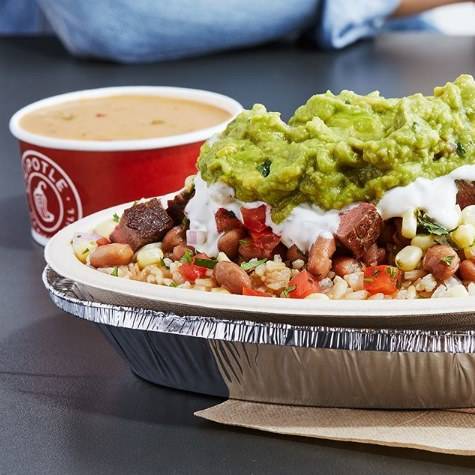 출처: 치폴레 공식 인스타그램