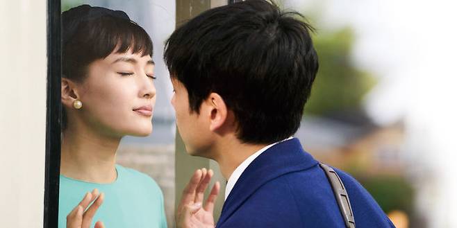 출처: '오늘 밤, 로맨스 극장에서' 스틸 컷
