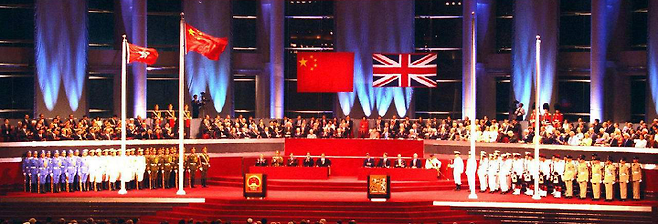 출처: 1997년 7월 1일, 중국과 영국의 홍콩 정권 인수인계식(출처: 바이두)