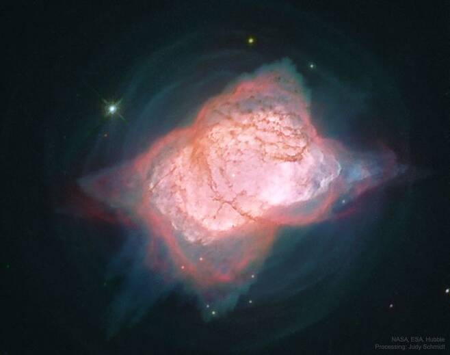 출처: Hubble, NASA, ESA