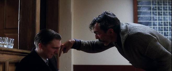 출처: <데어 윌 비 블러드>