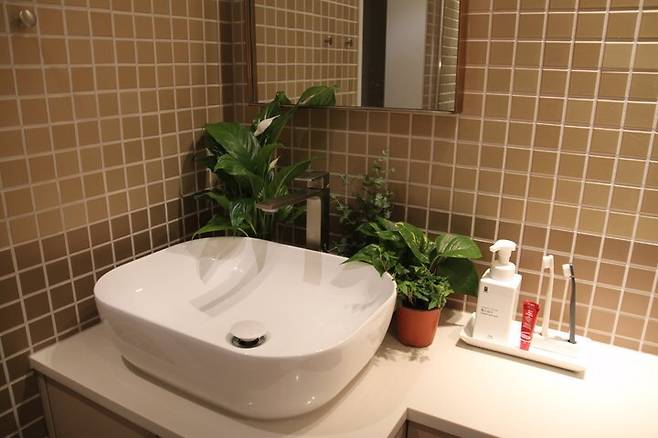 출처: 오늘의집 온라인 집들이 보러가기 (▲ 이미지 클릭)