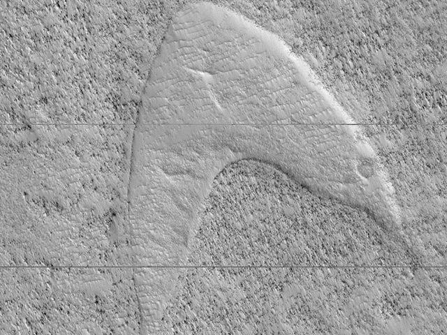 NASA가 특이한 모양의 모래언덕 사진을 촬영해 공개했다. (사진=NASA/애리조나대학)