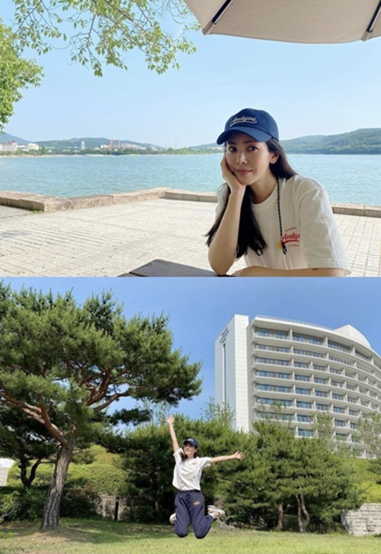 Actor Han Ji-min flaunted her glowing look on setOn the 2nd, Han Ji-min posted a picture of his instagram saying Intermission Sexual Health Time # movie # Happy New Year # happy new year #filming and photos that seemed to have been taken on the set.Han Ji-min, who was in the public photo, showed off his innocence with his simple appearance wearing a white T-shirt with a blue hat, and showed off his cute charm by revealing his hands wide and jumping.Those who saw this responded such as Sexual Healthing even if you look at Ji Min Actor face and Beautiful looks that are more beautiful than sunshine today.Han Ji-min meets the audience with the movie Happy New Year, which is scheduled to open in the second half of the year.Happy New Year tells the story of people who have visited the hotel Emloss with their own stories.Photo L Han Ji-min SNS