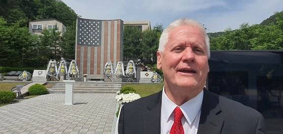 브래드 테일러(전 하겐다즈 부사장) 씨는 가평 전투에 참전한 미군 용사의 후손이다. 그는 가평 전투의 역사를 조사하다가 213포병대 대원들이 유타주 출신이며, 모두가 예수그리스도후기성도교회 회원이란 사실도 찾아냈다.