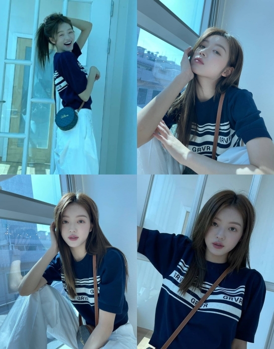 Cause YooA by Miracle (OH MY GIRL Official Fan Club).OH MY GIRL YooAs beauty catches the eyeOn the 7th, OH MY GIRL YooA (real name: Yusia) posted a number of photos on his instagram with Lucky.In the photo, YooA takes various poses in comfortable clothes in the place.His watery beauty and cuteness caught the attention of the official fan club Miracle.On the other hand, OH MY GIRLs new song DUN DANCE, which he belongs to, not only won the top of the major music charts in Korea immediately after its release, but also surpassed 10 million views in 32 hours after the release of music broadcasts and music videos.In addition, it has also ranked # 1 on the Hanter Weekly music chart and the Gaon Digital Comprehensive Chart, showing strong power of sound source down the top-class girl group with Melon Hits24 charts along with Nonstop and Dolphin, which were released last year.