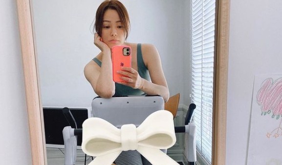 Actor Son Tae-young has gathered Eye-catching by unveiling his routine of being keen on Exercise.Son Tae-young posted a picture on his Instagram on the 8th with an article entitled What can be done when you have a class energy!The photo shows Son Tae-young taking a selfie on a treadmill in an Exercise suit.The goddess beauty and the slender body made of Exercise, which do not decorate, cause admiration.Fans responded that I always manage it very much, I am so cool to keep my sister steadily and I am so beautiful.On the other hand, Son Tae-young has an actor Kwon Sang-woo and a married man and a woman in 2008.