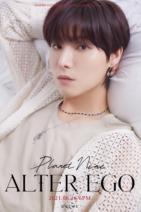 Talent boy band Distal Splenorenal shunt procedure (ONEWE) has released the first Mini albums personal concept photo.Distal splenorenal shunt procedure today (8th) at 0:00, the first Mini album Planet Nine: Alter Ego (Planet Nine: Ulter ego) presented the concept photo of yong hoon, gang hyun, Ha-rin through official SNS.The natural styling of the public photos, yong hoon, adds a sophisticated charm with simple visuals and simple design accessories.On the other hand, the gang hyun, who transformed into a mysterious blue hair style, gazed at the camera with intense eyes and emitted a soft charisma.Finally, Ha-rin looks thoughtful with his eyes wet with excellence, and he is eye-catching with a more mature masculinity in a calm atmosphere.As such, the Distal Splenorenal shunt procedure reveals a series of group and personal concept photos with sexy yet warm charm, and expects a wide spectrum to be shown as a new album Planet Nine: Alter Ego.Distal splenorenal shunt procedure will announce the Mini album Planet Nine: Alter Ego, which was named for the first time since its debut on the 16th.Planet Nine: Alter Ego is an album featuring the Distal Splenorenal shunt procedure that found the new self in The 9th Planet, unknown to the solar system. The members actively participated in the entire album including the song work and tried to capture the identity of the Distal Splenorenal shunt procedure.In particular, Shinbo is an extension of the Planet series, which has been loved by listeners such as Ya Planet and Soph Planet, and it is expected to be impressed once again with the music, concept and colorful band performance of various genres that only the digital splenorential shunt procedure can do.On the other hand, the Distal Splenorenal shunt procedure will announce its first mini album Planet Nine: Alter Ego, which includes the title song Rain To Be through various music sites at 6 pm on the 16th.Photo: RBW
