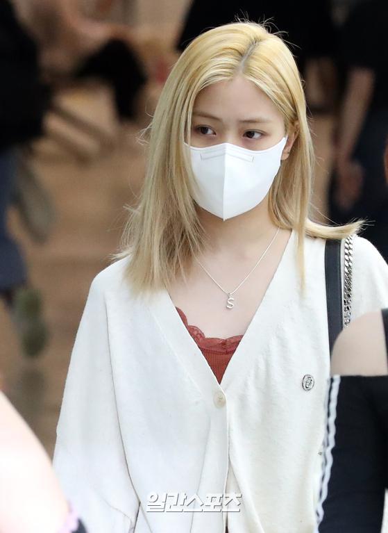 Girl group ITZY (ITZY Yeji, Lia, Ryu Jin, Chaeryeong, Yuna) member Ryu Jin arrives at Gimpo Airport after finishing the Jeju schedule on the afternoon of the 9th.