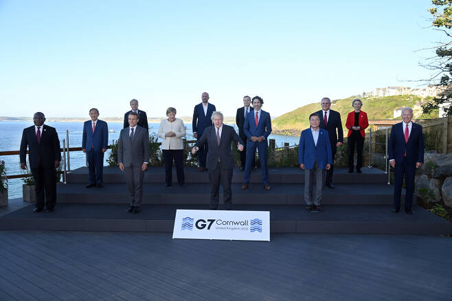 G7 정상회의 참가 정상들의 단체 촬영.[사진=플리커 G7 정상회의 계정]