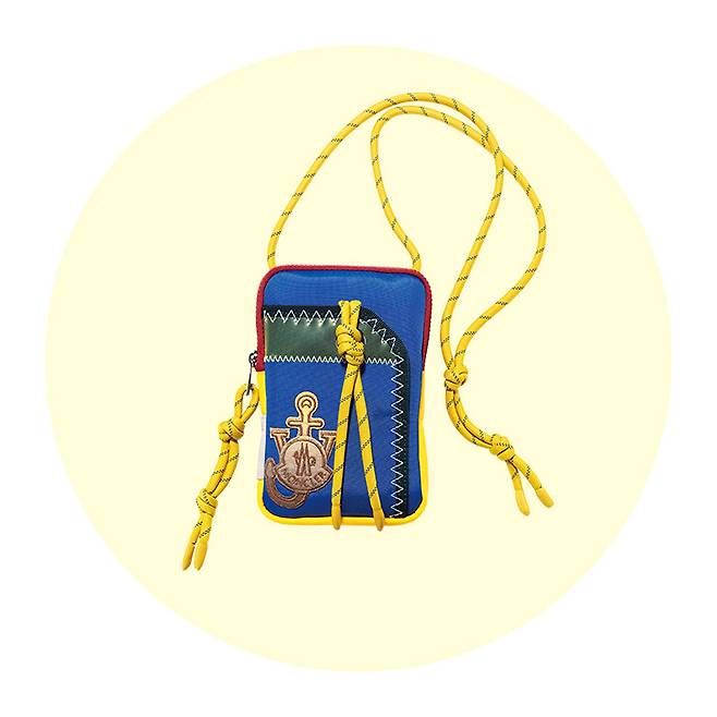 미니 백 79만원 몽클레르 JW 앤더슨.