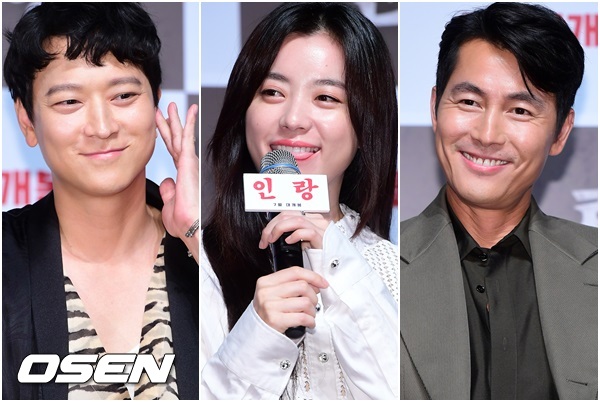 What happened in the entertainment industry on June 18th in the past?Actor Choi Philip received a lot of congratulations for his joy, and a production report of the movie Inland starring actors Gang Dong-Won, Han Hyo-joo and Jung Woo-sung was held.Actor Yoon Son-ha, who has stopped his current entertainment career, apologized for the controversy over the school violence of Elementary Studentson.Lets review the issues of June 17, N years ago, with the time machine.On this day, Choi was blessed with life because she became a father after two years of marriage.Im a Father, you guys. Im so curious and happy. Pray my baby to be healthy.And my wife, the most beloved in the world, was so hard. I love you. It was only two years since Choi got his daughter and became a father. Earlier, Choi had a private wedding ceremony at a church in Seoul in November 2018.Choi Pil-rips wife is known as a nine-year-old non-entertainer.Choi, who became a father when she got her daughter, also announced the casting news on MBCs monthly drama Welcome 2 Life.The production presentation of the original blockbuster Inland was held at 11:00 am on the same day at Apgujeong CGV in Seoul, Gangnam-gu, starring actors Gang Dong-Won, Han Hyo-joo, Jung Woo-sung, Kim Moo-yeol, Choi Min-ho, Han Lee and Huh Jun-ho.Inlan is a story about the activities of human arms, called wolves in a breathtaking confrontation between the police organizations special forces and the intelligence agency, the Ministry of Public Security, in the background of 2029 of the chaos in which anti-unification terrorist groups appeared after the two Koreas declared a five-year plan for unification.Kim Jee-woon has been interested in the megaphone and the lineup of super-luxury actors.Gang Dong-Won, who plays the role of Zhang Zhang Jing in the play, said, I was worried about the inside of the character.I thought about how I could visualize Zhang Zhongjing.Han Hyo-joo, who played the role of Lee Yoon-hee, the sister of a red cape girl, said, I wanted to try with Kim Jee-woon, but it was good to have a chance.I was worried that I could do well because my character was difficult in the scenario. It was the most difficult character Ive ever played.I was afraid to go to the filming site because I thought I was lacking. Jung Woo-sung, who played Jang Jin-tae, the head of the training camp at the Special Forces, said, It is Jang Jin-tae, who moves with faith and a sense of mission.He had to make a subtle detail in it, but his voice was important. He was a training director, exposed to the open air.I tried to put this persons history on my face. Inlan mobilized an audience of about 890,000 people (the Young Jin-wi) across the country.Actor Yoon Son-ha apologized for the controversy over the school violence of Elementary student son.I apologize to the child, his family, his school and many others who were injured in what happened at a series of childrens school retreats, Yoon said through his agency at the time.I apologize for the part that I thought about the injustice of my family in dealing with this work, he said. I am deeply reflecting on my appearance that has been consistent with excuses in the early days.Yoon Son-ha also said, I will sincerely investigate this issue, which is being carried out in hopes that no other damage will occur due to my insufficient response.Earlier on SBSs 8 oclock news, a child who had been at a retreat at a private elementary school in Seoul was diagnosed with rhabdomyolysis and post-traumatic stress disorder by four students in the same class, but reports that the students who were punished, including the chaebol chairmans grandson and famous entertainer son, were not punished.Yoon Son-ha was named as the famous entertainer son, and Yoon Son-ha was hit by a backlash by revealing his official position that the 8 oclock news report was distorted.Yoon Son-ha again announced his second official apology for his mistake through his agency.After that, Yoon Son-ha left for Canada with his family, but said that the immigration theory that was raised at the time was not true.Yoon Son-ha has not appeared on the show in addition to selling cosmetics on a Japanese home shopping channel in 2018.DB