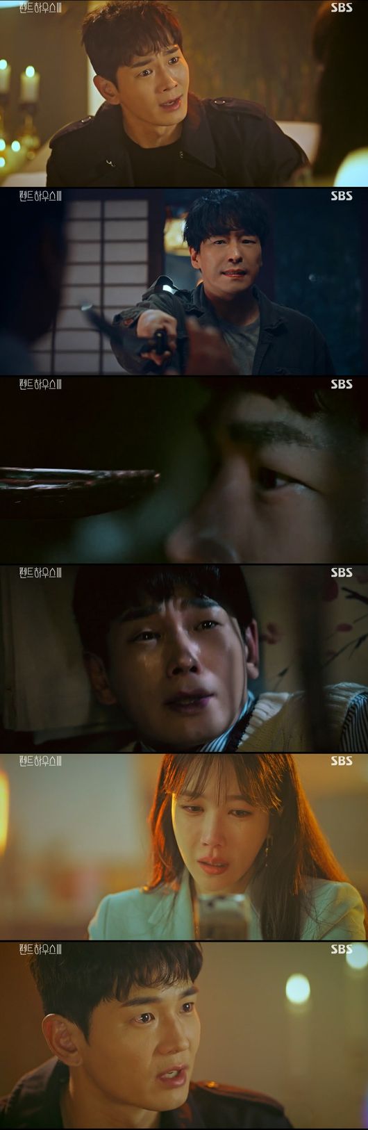 On Joo-wan reveals Um Ki-joons pastOn SBS Penthouse broadcast on the 18th, Baek Joon-ki (On Joo-wan) was shown to reveal the past of Um Ki-joon.Baek Jun-ki, who failed by the Lee Ji-ah while trying to kill the main stage, was angry, Who are you blocking my work?I am a heart trainee, he said. How much I found you, what were you doing when your Logan died?Joo said to Ju Tae-tae, Mr. Logans brother came to the house. What does Mom and Logan have to do with it?So, Ju Tae Tae told Joo Kyung, Please listen to my fathers request.I came to Korea believing in Logan only, but I was afraid of death, and I was worried that I would think I killed Logan, Baek said to Shim.My real name is Judantae, said Baek Jun-ki. Mr.Back was a person who had been at home since his father was in business.When my house moved to Japan, Mr.Back came to my house in the middle of the night. Baek Jun-ki, who is now called the mainstay, Killed all the parents of the real mainstay, and the real mainstay witnessed this.The real master stash was urgently hidden and Mr.Back threatened to tell the real master stash to tell the house Safe password.Eventually, the real Judantae talked about the password and Mr.Back took all the money and ran away.How can you do such a scary thing? said Baek Jun-ki. It was a mental hospital closing ward when I opened my eyes, he said. People thought Baek Jun-ki was dead.But he changed his name. My name is Judantae. He said, When I married him, he was perfectly in the mood.I said I left Japan Tokyo University and there were guests from Japan. I will kill him with my hand, he said. I will pin down the past of Baek Jun-ki so that I can not undo it again.He dressed up as an old man, but his demonic eyes are definitely Baek Jun-ki. He killed Logan. I saw him.I didnt do anything, I thought he was going to kill me, Baek said. Then he handed me the ring that Logan found at the scene of his death.Its the ring Logan was trying to give you, and he seemed to like you a lot, and I was so excited about proposing all the way back, Baek said.
