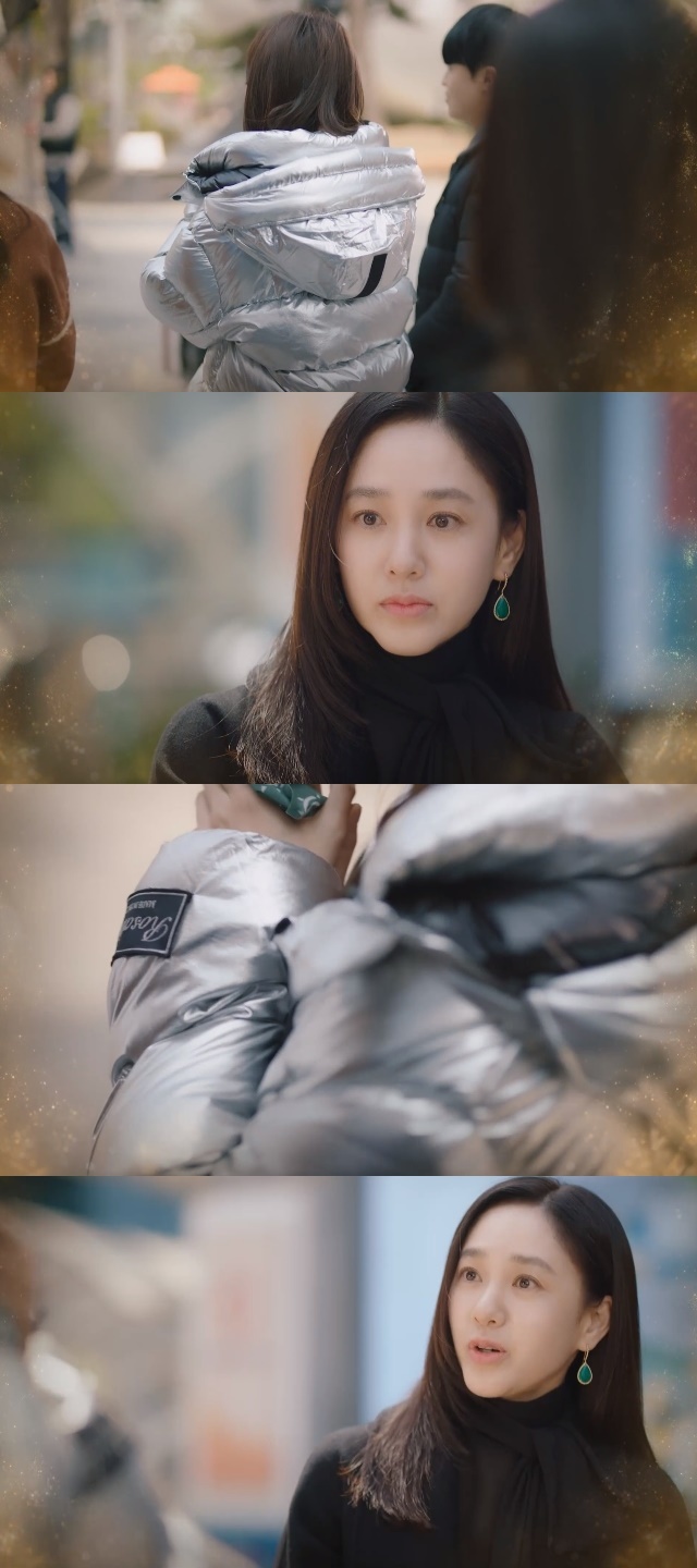It is noteworthy that the inner daughter of Husband Lee Tae-gon, Song Ji-in and Cao Yuhan Park Joo-Mi, will notice Affair.In the fourth episode of TV Chosun Saturday Drama Divorce Composition 2 of Marriage Writing (Im Sung-han), directed by Yoo Jung-jun, Lee Seung-hoon), which was broadcast on June 20, Safi Young (Park Joo-Mi), who accidentally encountered Amy (Song Ji-in) at the filming scene, was portrayed.In the preview released at the end of the 4th episode, Amy told Shin Yu-shin (Lee Tae-gon) about the movie casting.In the following scene, Amy was waiting for the filming in the padding that the first meeting Shin Yusin gave her.And Safi Young, who stood among the staff for unknown reasons, witnessed this appearance and looked at the familiar padding with surprised eyes.In the end, Safiyoung called Amy and asked, Where is this padding? Previously, Shin Yusin lied to Amy that he gave padding to Amy and gave his wife Safiyoung to a friend.It is noteworthy whether Safi Young will be able to notice the Affair of Shin Yusin.
