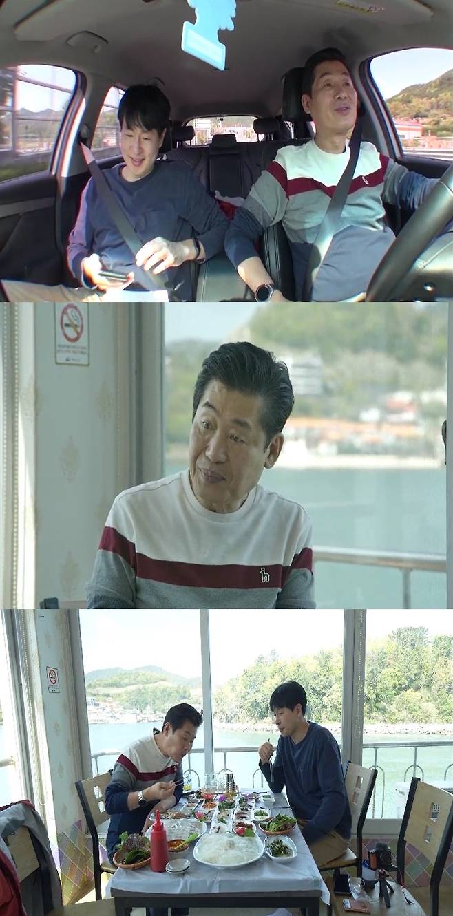 The grasshopper playing with the ants Lee Yeon-bok captures the home room with candid charmLee Yeon-bok and Park Jong-bok will appear as the first guests in the MBN entertainment program Ant and Playing Grasshop which will be broadcasted on the 21st.Lee Yeon-bok will share the intense daily life and resting trips to provide limited healing.Lee Yeon-bok, the master of Chinese food, unveils a special gift that he received from fans at the same time as he appeared; the identity is the Chinese restaurant handcrafted by an expensive imported luxury car designer.MCs are focused on Gift, which is the only one in the world for Lee Yeon-bok only.Lee Yeon-bok in particular sweeps the scene with candid charm.Asked if there were any special guests who came to the hugely popular store, Lee Yeon-bok surprised everyone by saying, My store is a secret date place for stars.In addition, Jang Yoon-jungs question, which asks how much monthly income he has, is coolly answered and flips the scene. Lee Yeon-boks honest answer is I am curious about who is the special guest who came to Lee Yeon-boks shop and how much income it will be.Lee Yeon-bok, meanwhile, reveals a healing vacation that left for Yeosu with his son-in-law.Lee Yeon-bok, who enjoys Mukbang while enjoying the open sea, will give a substitute satisfaction to the room.Lee Yeon-bok shows a love of the day that starts from the fasting to the circuit.Lee Yeon-boks Yeosu tour, which will cause mouthwatering just by looking at it, can be confirmed through broadcasting.On the other hand, Grassing with Ants is a program that helps the grasshopper MCs to heal the best for the ants of all walks of life who have worked hard.The Brass Who Plays with Ants will be broadcast at 11 p.m. on the 21st.Photo = MBN The Grasshop Playing with Ants