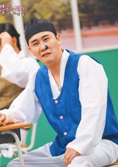 Mr. Trotts official Instagram account released a behind-the-scenes cut of the TV ship Mulberry monkey school which will be broadcast on the afternoon of the 22nd.In the public photos, Young Tak was divided like the popular character Oseobang of Gag Concert. Young Tak kept his handsome and raised his expectations even if he expressed exaggerated characters.Fans responded with comments such as Bone shooter, expected, Young Tak For function keys and expected to use.It will be broadcast at 10 p.m. on the 23rd.
