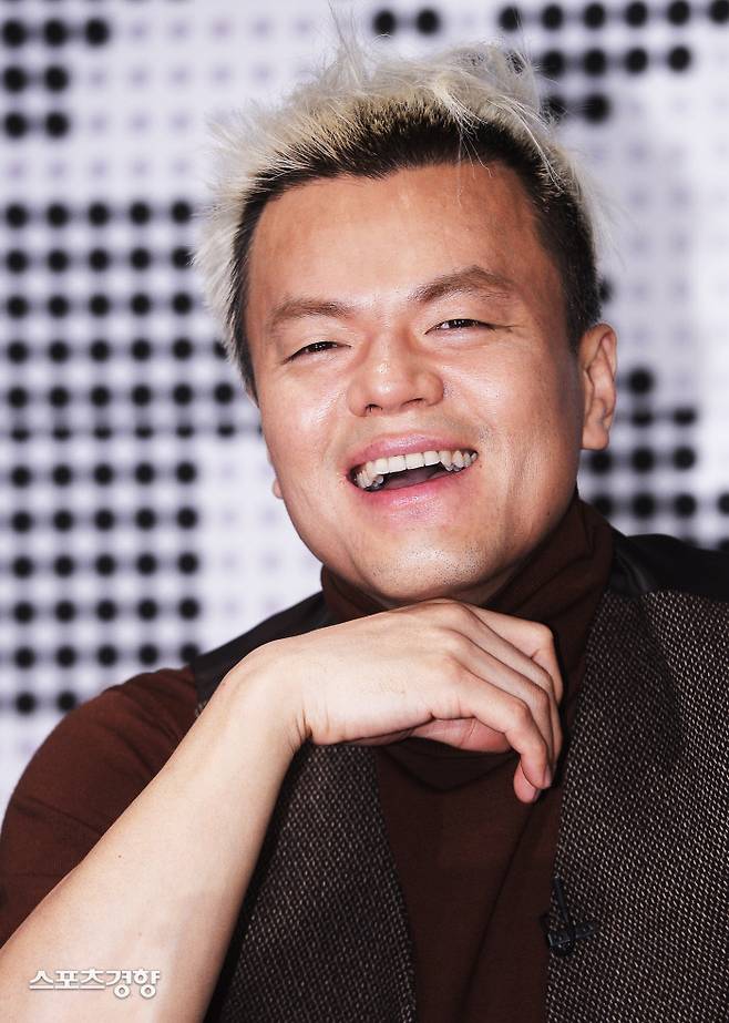 JYP Entertainment (JYP), which has emphasized personality, has been far from morality.According to JYP, the group Lay Kids is preparing for a new album, and the agency said that Sigi is not ready, but it was reported at the end of August.It was only about 10 months since StLay Kids was a full-time, and they released their first album, Life (IN-life), in September last year.The Stray Kids, who have been in the arms of fans for a long time as a complete body, are also concerned about their return to the full body.One of the members, Hyunjin, is a person who has been involved in the school violence controversy.A nurse who identified herself as a junior high school alumnus of Hyunjin disclosures that she suffered a school violence from Hyunjin on the online community Nate edition on February 22nd.JYP first refuted it and suggested legal action, but the suspicion of school violence did not fade, including additional Disclosure.Eventually, Hyunjin admitted to the school violence and entered the path of self-reliance with an apology.JYP also declared the suspension of the activity of the Hyunjin, saying, I sincerely apologize to those who have been hurt and will do my best to recover the wound.The wounds of school violence Victims are currently ongoing, but the self-restraint of Hyunjin ended in four months.On the 26th, Hyunjin participated in the release of the new Stray Kids single Mixtape: Ai.Hyunjin has given his donations and services while hes off, JYP said. He will join the Stray Kids schedule next month to show his work with a more correct attitude and mature mindset.This is the time when school violence remains a lifelong injury to Victims and is now emerging as a social discourse as various cases of damage continue.There is criticism that the four-month self-reflection period of Hyunjin was too short of reflection Sigi.This controversy of StLay Kids Hyunjin is in conjunction with the actions of group member Lia.Lia also became controversial on February 22 when an online community posted an article claiming her school violence.Since then, JYP has denied Lias allegations of school violence and sued Disclosureja for defamation.Police decided on the 13th that they did not charge A who disclosure the school violence damage from Lia on the 13th.It is difficult to say that Disclosures post on the online community is an expression of what he will be experiencing, but it is difficult to slander the complainant for false information, the police said. There is not enough evidence to suggest that Disclosures post was falsely written.When this conclusion came out, criticism of Lia was infuriated, but JYP and Lias schedule were enforced.Stray Kids Hyunjin also fully digested some of the schedules when allegations of past school violence were raised.The agency has objected to the polices decision to dismiss the police and asked for a re-investigation.The arrow of criticism is directed to their agency JYP, which is a statement that JYP CEO Park Jin-young usually values the artists personality.JYP has also considered the policy of emphasizing the morality of its singers as a patriot.When the personality problem with Lia, which is with Stray Kids Hyunjin, arises, JYP seems to continue criticism because it has been lacking morality more than any other entertainment agency.