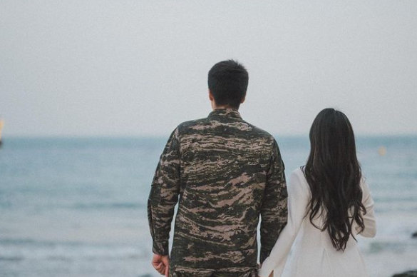 Kwon Kwang-jin said on his Instagram account on Saturday that he was ready for marriage.In addition, he also revealed the back of his hand with the bride-to-be.Kwon Kwang-jin called himself a surrogate and expressed his affection by writing I never fought while preparing for marriage.At the time, the agency FNC decided to suspend Kwon Kwang-jins arbitrary Withdrawal, or suspension.After the interview with the agency, Kwon Kwang-jin was confirmed to be in love with the fans, and the FNC decided to take Kwon Kwang-jins Withdrawal.However, Kwon Kwang-jins fan sexual harassment allegations raised by a netizen accused the netizen of defamation due to the spread of false facts, saying, I strongly deny it.Kwon Kwang-jin made his own position on the fan scandal controversy through his SNS in April 2019.Kwon Kwang-jin revealed a controversial article and an apology from a netizen who wrote a false article, saying, It is a false fact written to bring down a person using stimulating contents.He said, The damage caused by this is beyond words.As for the controversy over his devotion to his fans, he said, It is true that there was a private exchange.I apologize again for the fact that the members are mentioned in false rumors about me and that the damage caused by it is also reflected. Kwon Kwang-jin joined the Marine Corps in September of the same year and was discharged in April this year; he worked on YouTube and African TV before enlisting.