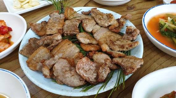 봉성 돼지숯불구이 /사진=조용철 기자